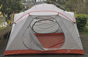 north face meadowland 4 ( four person tent)
