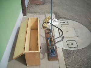 POMPA PER GAS LIQUIDO MANUALE
