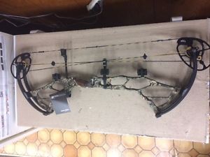 Bowtech RH BT-X 28  70lb Compund Bow...Slighly USED