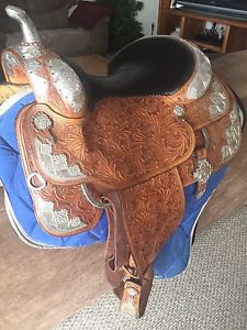 16 inch Silver Mesa show saddle full quarter bars