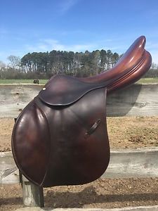 Bruno Delgrange Saddle 18"