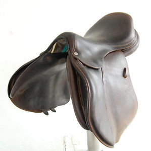 17.5" VOLTAIRE PALM BEACH SADDLE (SO20068) VERY GOOD CONDITION!! - XVD