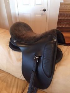 R L Watson Flex Panel Saddle - 17.5 Seat