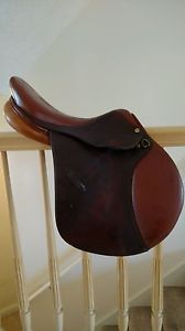 Henri de rival advantage 16.5 medium Tree English saddle excellent condition
