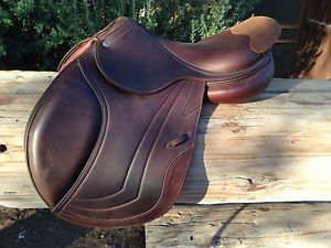 16.5" CWD Jumper Saddle w Girth and Stirrups