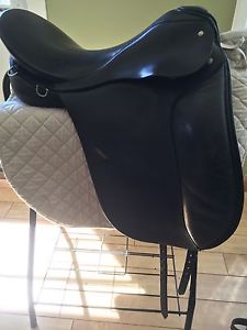 Schleese JES Advanced Dressage Saddle 18.5 Medium Wide MW With Flair System