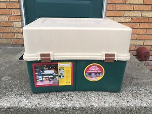 Dosko campmate camp kitchen chuckbox
