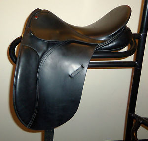 King Dressage Saddle 17.5" No. 3 Tree