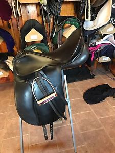 Passier Relevant Black 17" English Equestrian Saddle