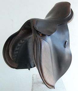 18.5" JRD SADDLE (SO22171) WOOL PANELS, GOOD CONDITION!! - XVD