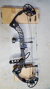 Mathews Chill R Black 60lbs 29" Rock Mods LOADED