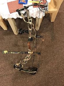 Hoyt CARBON SPYDER TURBO ZT 60# 29" RH **Bow Only**