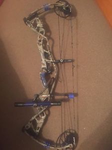 2017 Hoyt Carbon Defiant 34 Ridge Reaper 29"/70lbs
