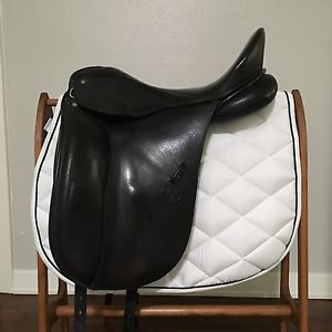 schleese dressage saddle 17.5