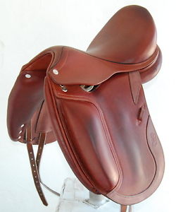 16.5" CWD SE05 DRESSAGE SADDLE (SE05047085) DEMO CONDITION!! - DWC