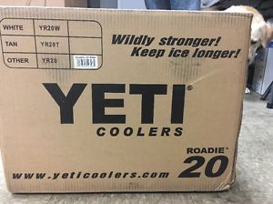 Brand New Yeti Roadie 20 Blue