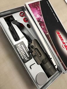 SUREFIRE M114D TACTICAL LIGHT SIG P226 NEW WEAPONLIGHT