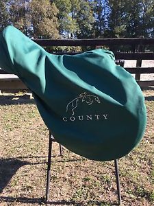 Lovely 2015 County Sensation Saddle 18 Inch With a Wide Tree and Bull Leather