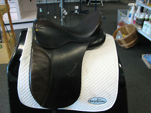 HOLD: Used Albion Original Comfort Dressage Saddle Size 17.5" Black / Brown