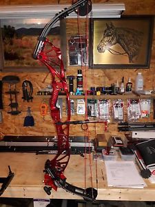 Brand new 2017 Hoyt Prevail 40 X3 HL RH Red