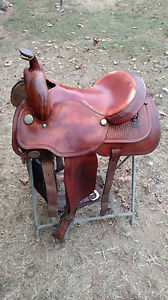 Circle Y Team Penner Cowhorse Saddle 15.5" Used
