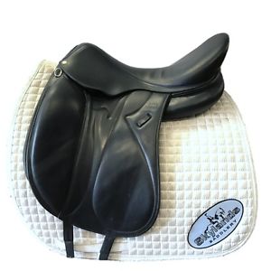 Used Devoucoux Makila S Monoflap Dressage Saddle - Size 18 - Black