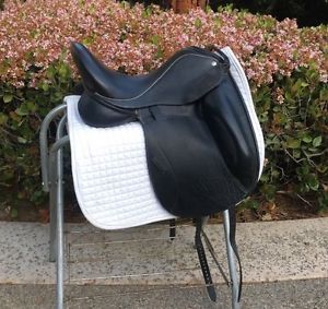 Elegant Custom Saddlery Icon Star Dressage Saddle Black White Piping 17" USED