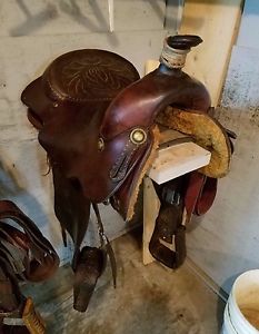 Well Made Custom Made Roping Saddle - In Excellent Condition!