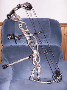2016 Hoyt Carbon Defiant 34  (50-60#) (27-29")
