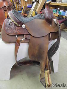 Circle Y Hand Made All Around Roping Saddle 15" Lightly Used NICE