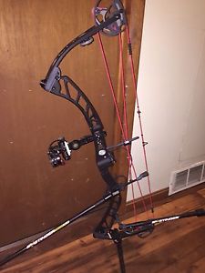 elite victory 39 Bare Bow - 60lb 29.5" RH Ninja Black