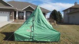 Montana Canvas Cabelas Relite center pole Range Wall Tent light excellent