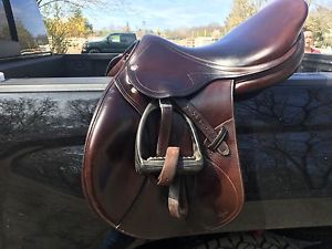 17.5" Amerigo DJ Pinerolo saddle. Well maintained!