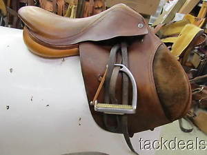 Pessoa Close Contact English Saddle 16 1/2" M Used w/Fittings