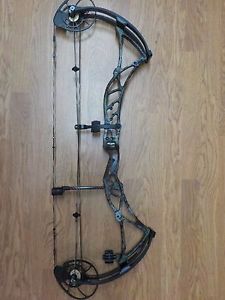 Bowtech Reign 7-Kryptek Altitude-RH/26"-31"/50-60LB-MINT!!!