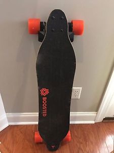 Boosted Board V1 Dual+ Electric Longboard Skateboard – VERY Low Mileage!