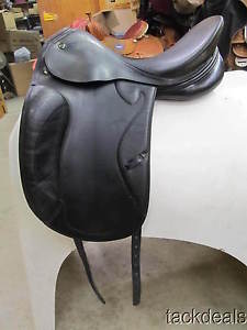 Prestige Optimax Dressage Saddle 17" 33 Medium Tree Lightly Used