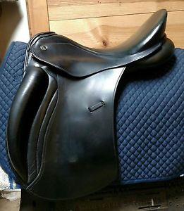 RARE! 18" Kieffer Orphee dressage saddle with adjustable tree and Excellent seat
