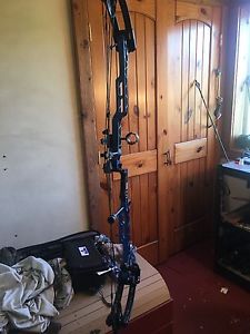 Mathews TRX compound bow left hand. NO RESERVE