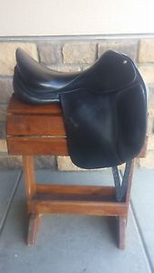 Used Spirig Pferdesport Wallace Dressage Saddle 18 inch seat