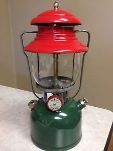Coleman 4/51 Christmas 200 Lantern ! Original Paint ! Rare Early Month ! Works !