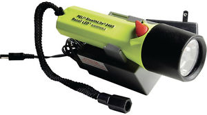Lampe de poche à LED avec accu 2460-016-110E Peli