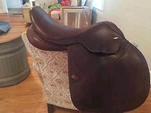 18" Toulouse Saddle