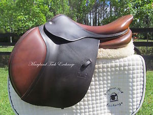 17" CWD SE02 French close contact jumping saddle 2L forward flaps- 2011 MODEL
