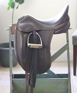Childeric Dressage Saddle