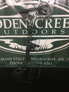 Mathews Halon 6 Stone 50# 29" Right Hand w/ Limbdriver Rest Great Condition