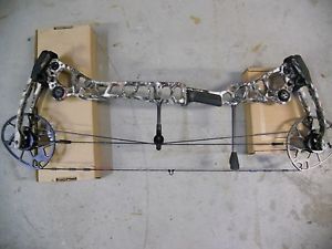 Mathews Halon 7 Lost Camo XD RH 28" 60-70LBs