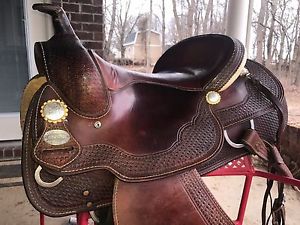 16" Premium Hand Made Leather Crates Saddle - 40lbs, amazing condition