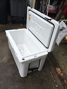 75 qt Yeti cooler, used 3 times, had a few dark spots, perfect condition.