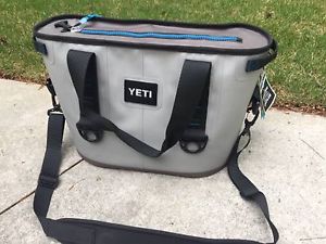 YETI Hopper Portable 20 Cooler
